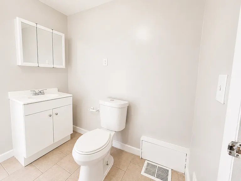 241 W Ivy St #3A — Photo 6