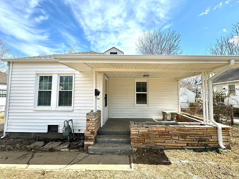 1015 N Delaware Pl — Photo 1