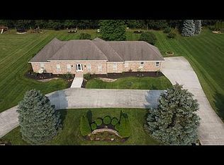 5488 Brookview Ln, Upper Sandusky, OH 43351