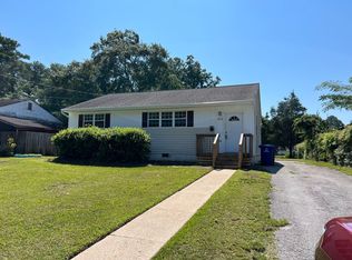 502 New River Dr, Jacksonville, NC 28540