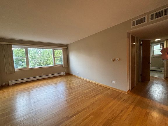 4th image of 223 S Dryden Pl APT 2B