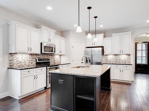 5th image of 106 Cobbler Cir