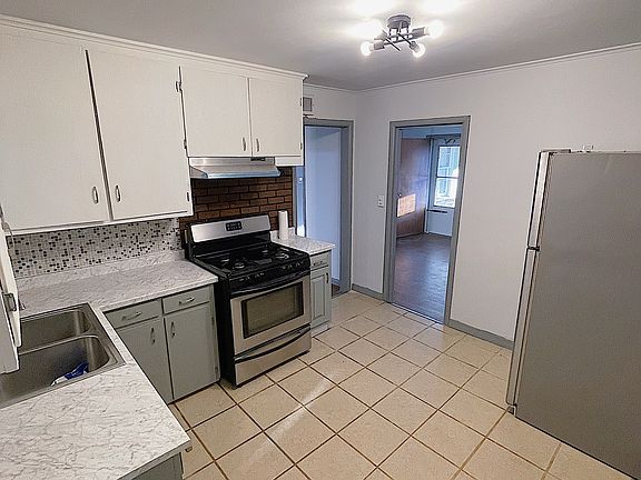 2nd image of 307 S Yale Ave #A