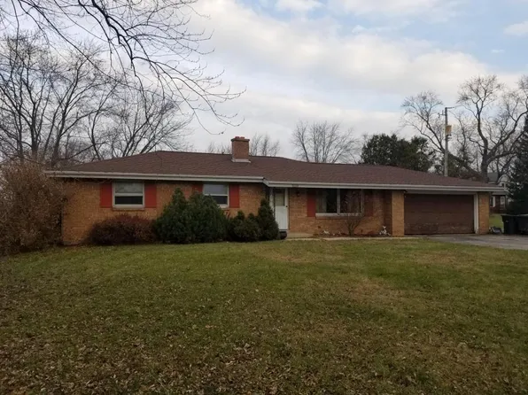 21204 Northcape St, Union Grove, WI 53182