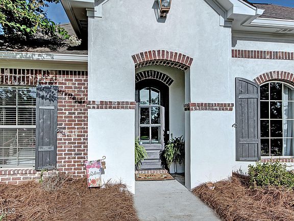 4th image of 223 Bellamy Ct