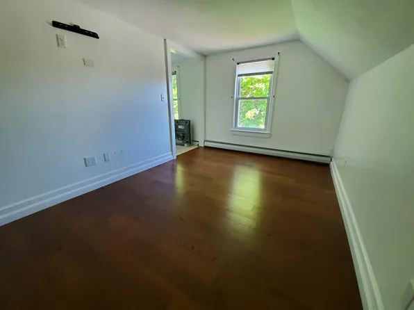 7 Estes St #7A, Ipswich, MA 01938