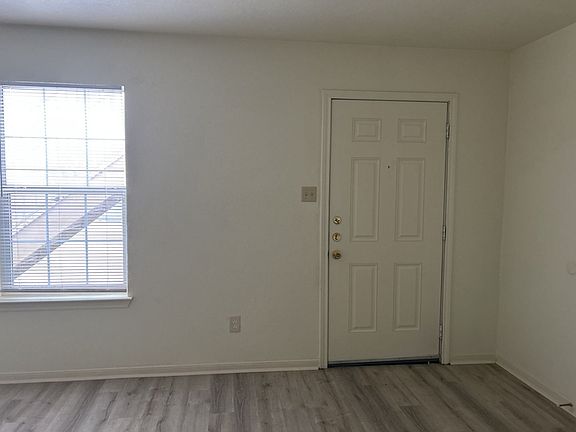 3rd image of 504 Esther Cir APT B