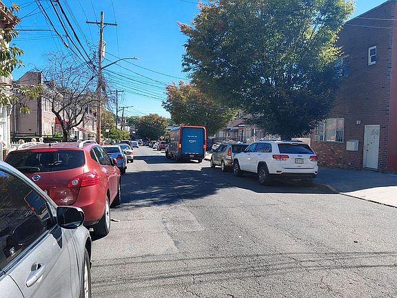 5th image of 1019 E 217th St
