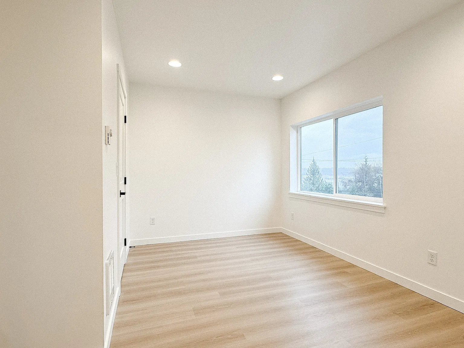 10606 Des Moines Memorial Dr S — Photo 4