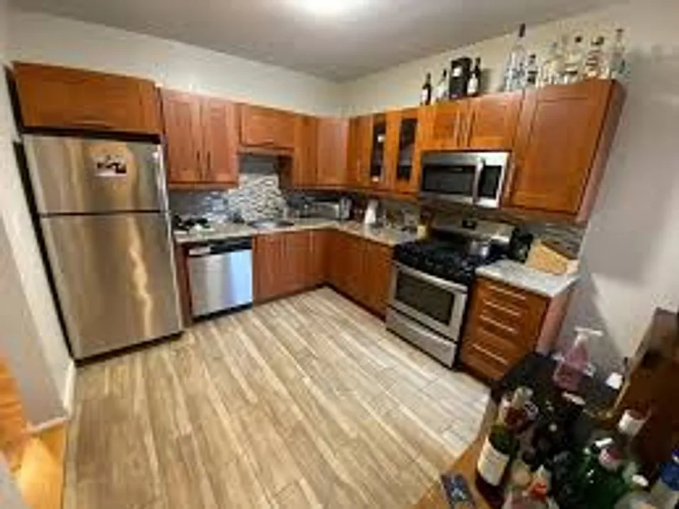 171 Thorndike St #11