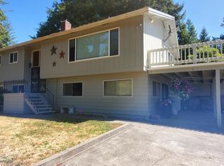 1200 E 15th St, Coquille, OR