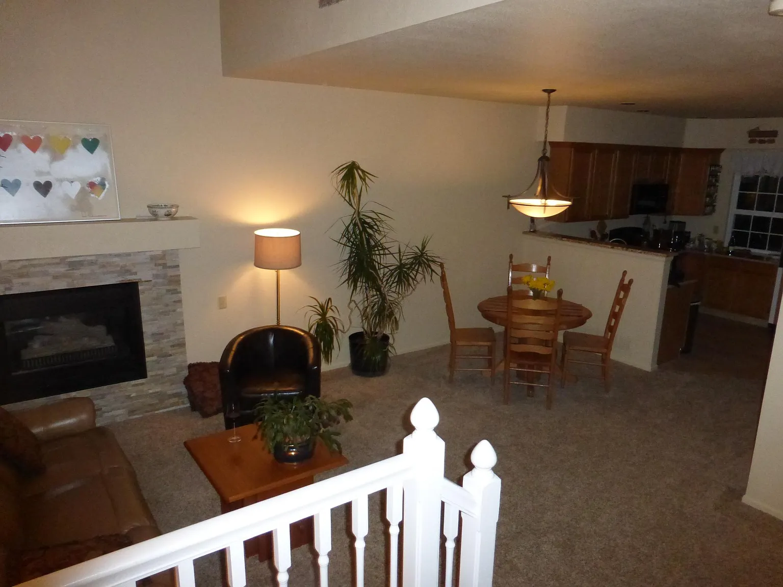 2 bed, 1317 sqft, $2,300 — Photo 4