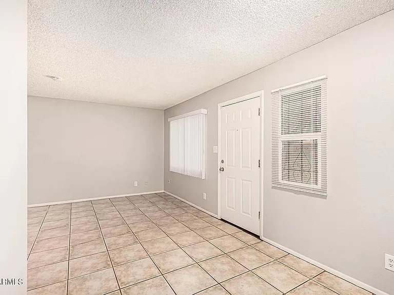 4621 E Southgate Ave — Photo 8