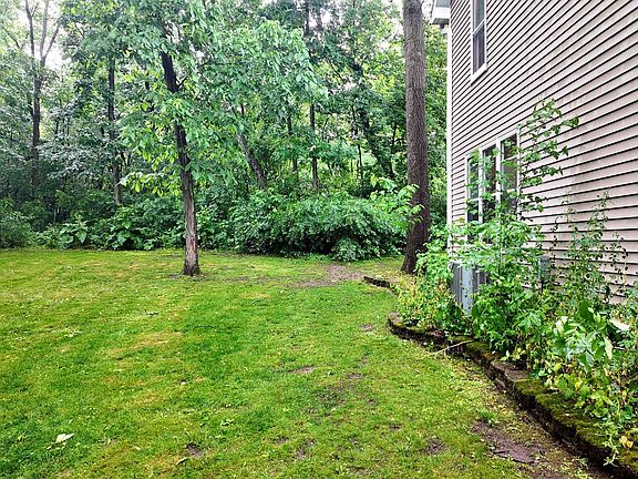 4th image of 8411 Ridgeview Ct