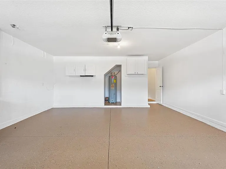 1220 Priory Cir — Photo 22