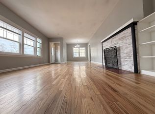 1009 N 76th St, Omaha, NE 68114