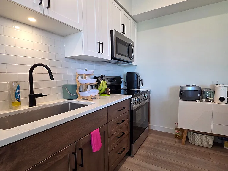 824 Woolwich St #164 — Photo 12