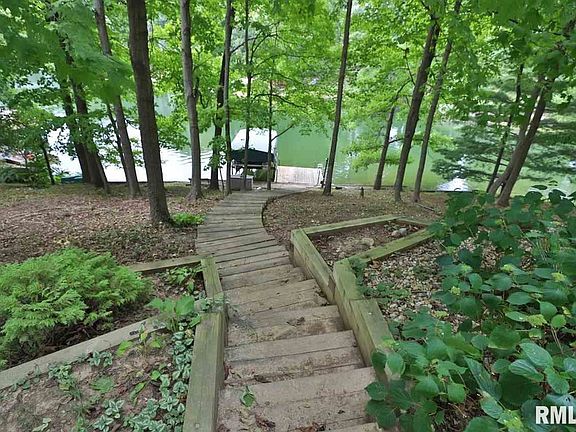 3rd image of 424 Northern Oaks Dr