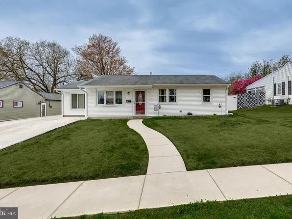 38 Summit Ave, Bellmawr, NJ 08031