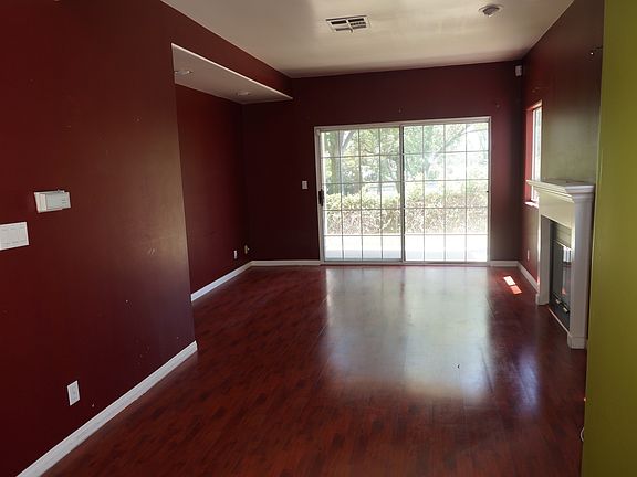 Living Room w/Fireplace