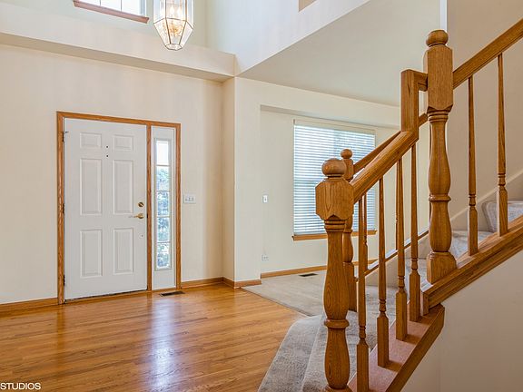 2nd image of 10361 Somerset Ln