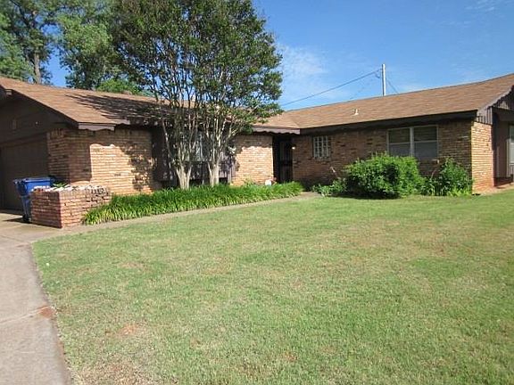 2nd image of 316 N Montebella Ter