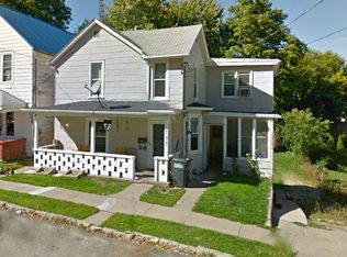 733 W 8th St, Dubuque, IA 52001