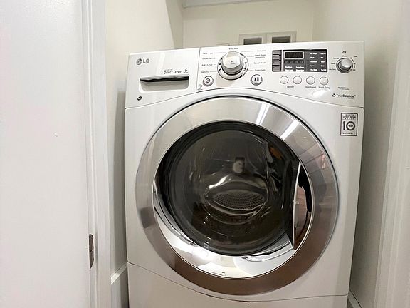 5th image of 455 Hudson St APT 5