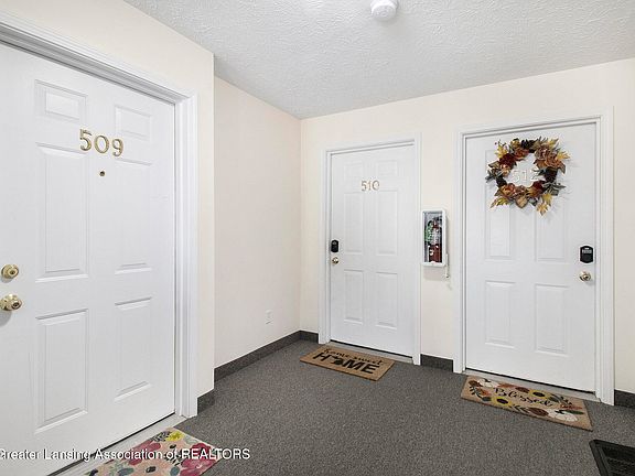 4th image of 510 Carom Cir