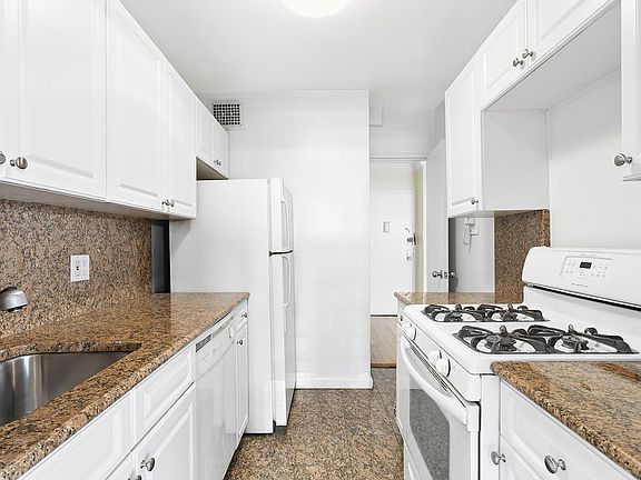 5th image of 405 E 63rd St APT 11M-11