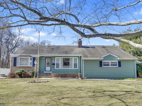 705 Schoolhouse Ln, Bound Brook Boro, NJ 08805