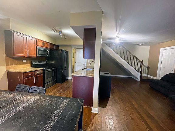 4th image of 2342 Old Kings Ct