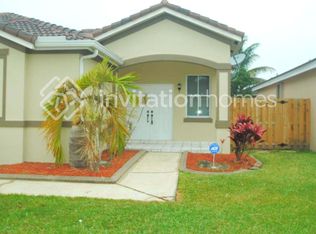 8013 NW 198th St, Hialeah, FL 33015