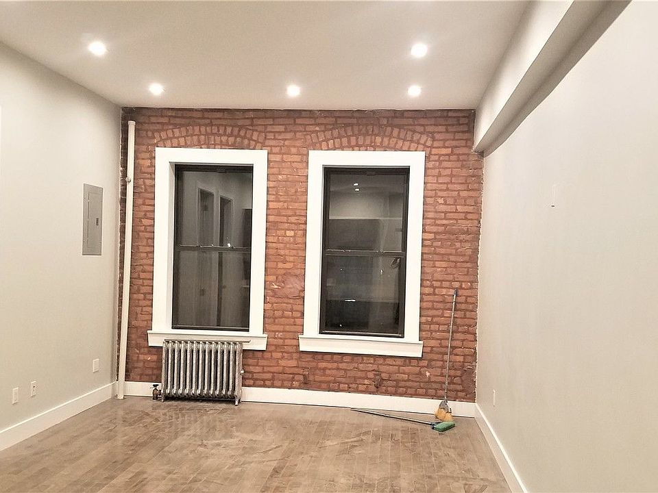 1st image of 699 Willoughby Ave #4R