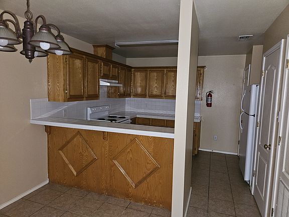 3rd image of 1006 Lilia Dr #51