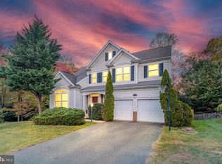 8566 Brickshire Ln, Manassas, VA 20112