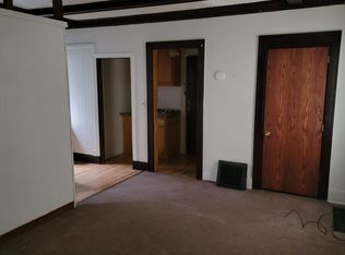 2808 5 1/2 Ave APT 2, Rock Island, IL 61201