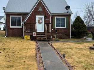 408 E Water St, Pinckneyville, IL 62274