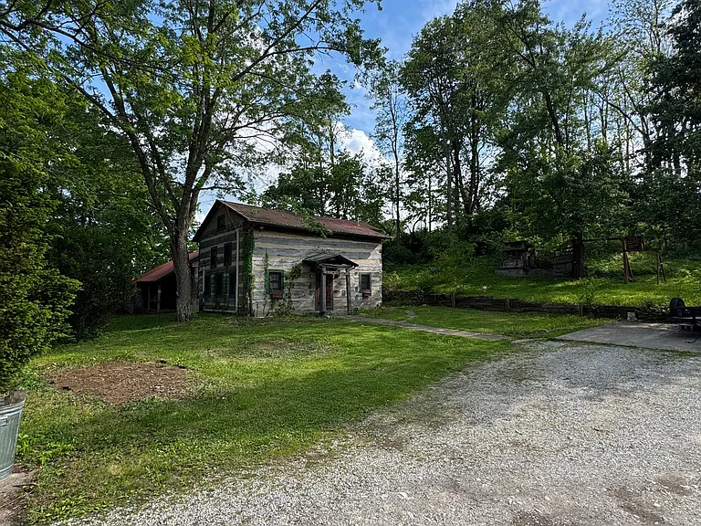 2043 Longbranch Rd — Photo 8