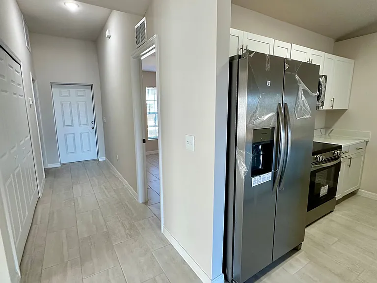 3819 SW 9th Ave #3819 — Photo 30
