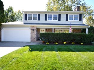 329 Appley Ave, Libertyville, IL 60048