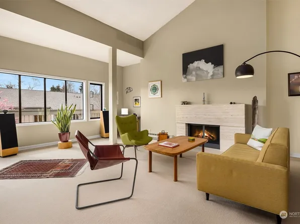 370 Grow Avenue NW #B9, Bainbridge Island, WA 98110