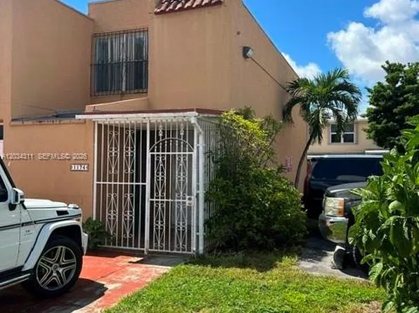 1174 W 40th St #48, Hialeah, FL 33012
