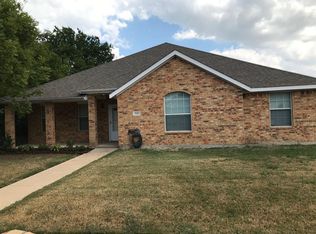 316 Shadow Bend Dr, Red Oak, TX 75154