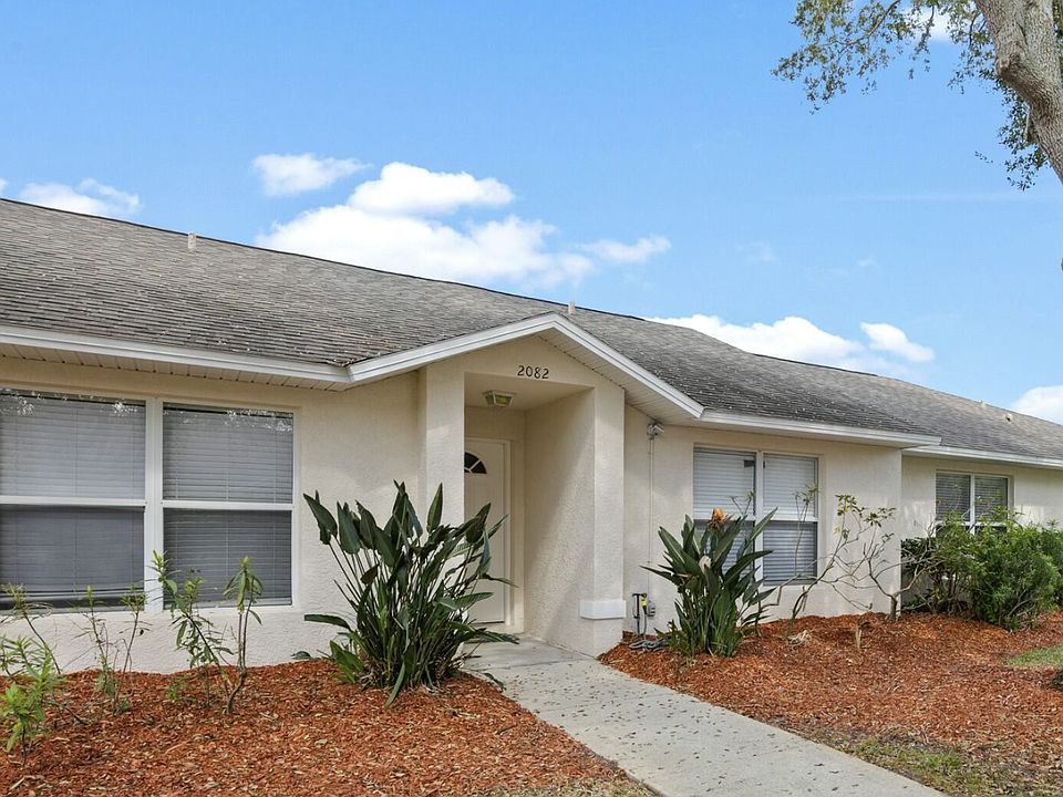 1st image of 2082 Foxwood Dr
