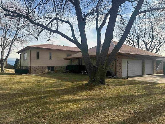 2nd image of 15 Birchwood Dr