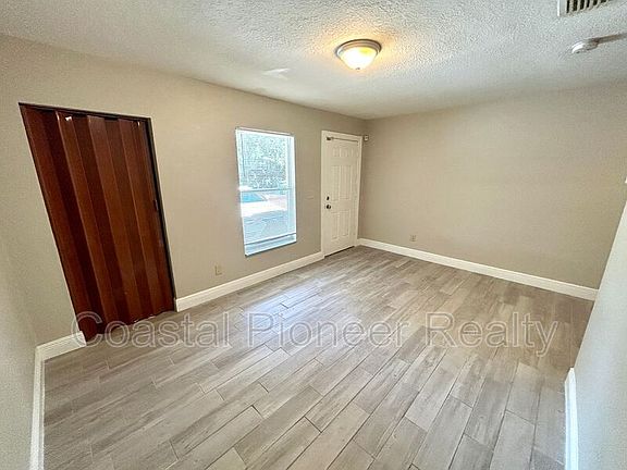 4th image of 11727 N 12th St APT 6