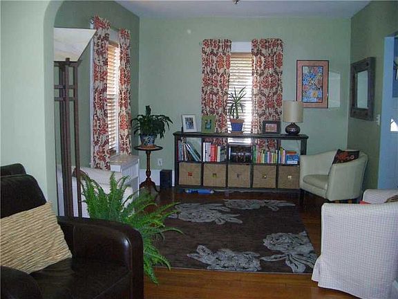 5th image of 85 Basswood Ave