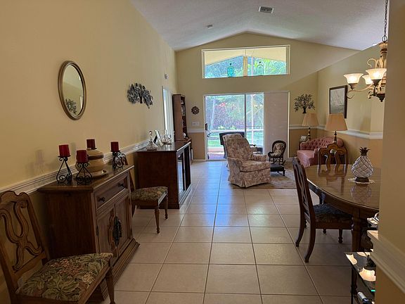 4th image of 5820 Royal Club Drive