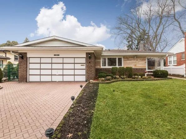 1026 Fortuna Ave, Park Ridge, IL 60068